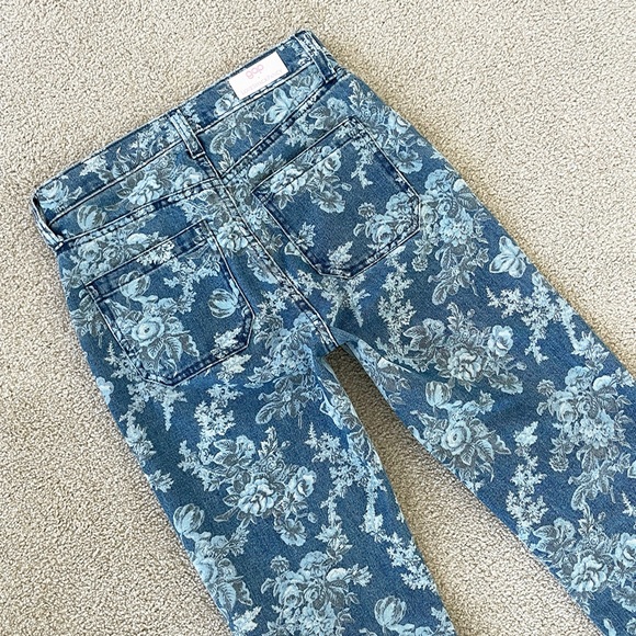 LoveShackFancy Denim - NWT Gap × LoveShackFancy High Rise
Floral